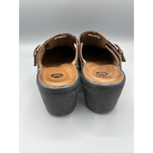 Crocs Brown Leather Mules Slip On Buckle Women’s 8 Comfort Shoes - Picture 3 of 8